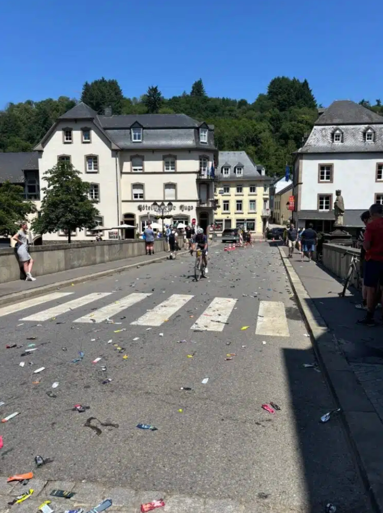 Running Towards a Greener Future: How Smart Choices Can Tackle Event Littering